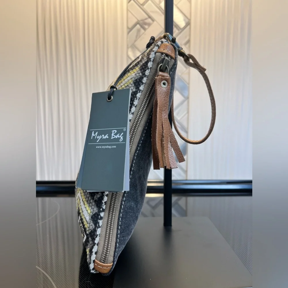 Bison Ridge Myra Bag Wristlet